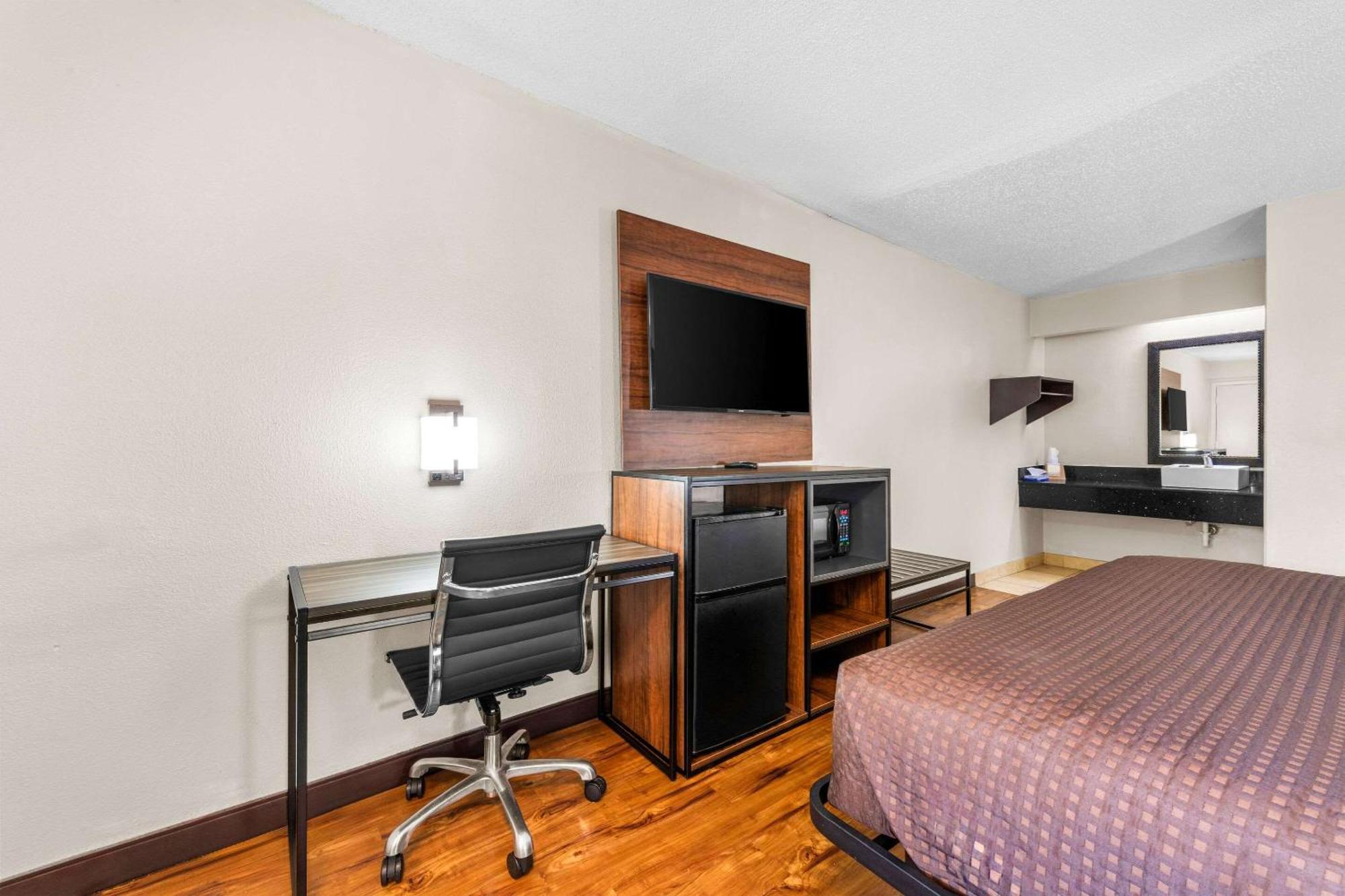 Econo Lodge Charlotte Airport Exterior foto